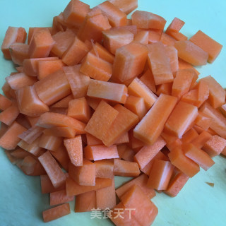 胡萝卜豌豆炒虾仁步骤2