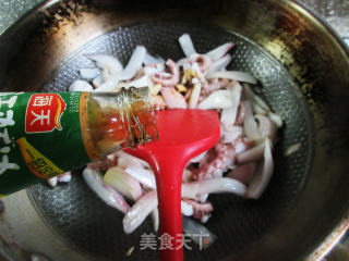 八爪鱼炒洋葱步骤10