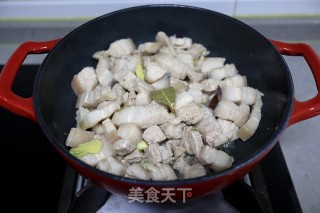 浓香入味的五花肉炖干笋尖步骤8