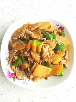 土豆辣椒炒肉步骤8