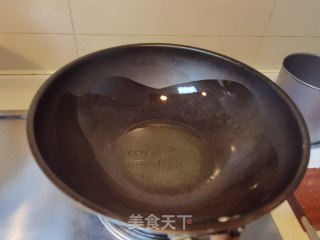 酱炖海鲶鱼步骤2