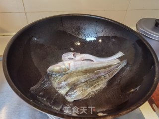 酱炖海鲶鱼步骤3