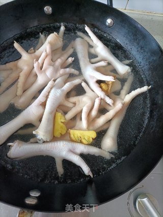 炖鸡爪步骤1