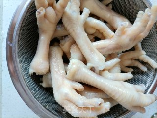 炖鸡爪步骤2