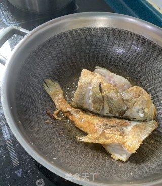 香煎黄鱼步骤5