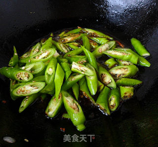 鸡蛋——酱香鸡蛋杭椒步骤7