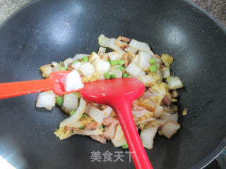 五花肉毛豆炒娃娃菜步骤12