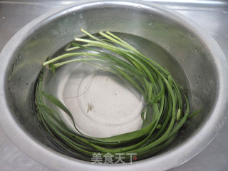 韭菜炒绿豆菜步骤3
