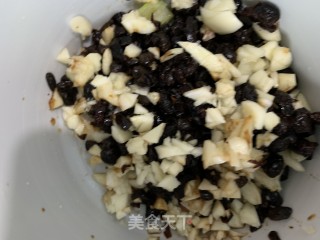 豆豉蒜蓉蒸排骨步骤2
