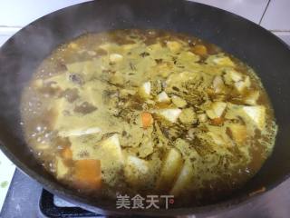 芋头咖喱鸡肉盖烧饭步骤6