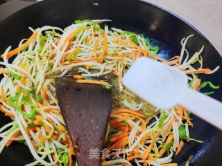 豆芽炒三丝步骤11