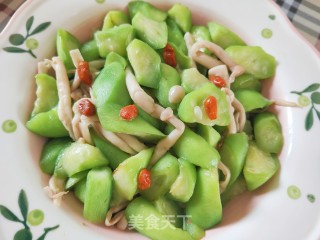 白玉菇炒丝瓜步骤14