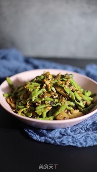 豆角酸菜炒肉片步骤9