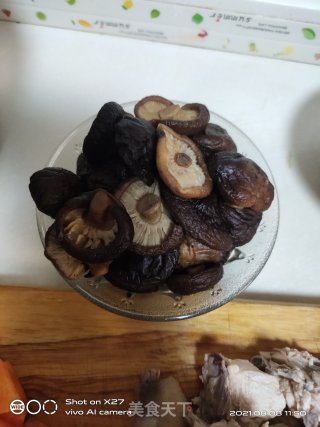 腐乳香菇烧鸡肉步骤2
