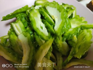 鸭肉烧苦瓜步骤3