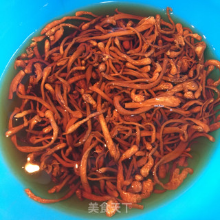 虫草花鹌鹑蛋烧鸡腿步骤3
