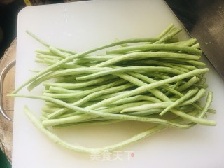 豇豆菜脯炒鸡蛋步骤1