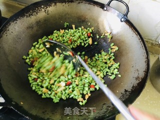 豇豆菜脯炒鸡蛋步骤10