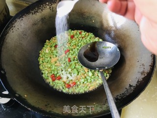 豇豆菜脯炒鸡蛋步骤12