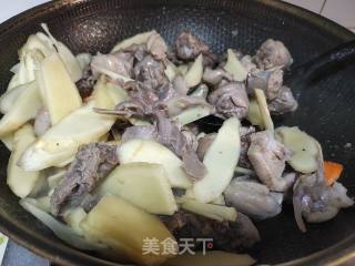 嫩姜红烧鸭步骤4
