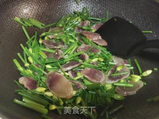 香肠炒韭苔步骤4