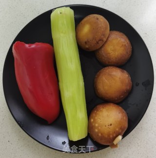 香菇炒笋丁步骤1