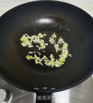 香菇炒笋丁步骤5