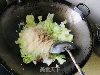 莲花菜炒粉丝步骤6