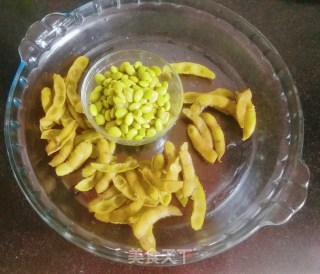毛豆粒儿炒鸡蛋步骤2