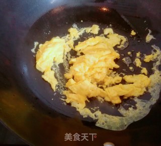 毛豆粒儿炒鸡蛋步骤4