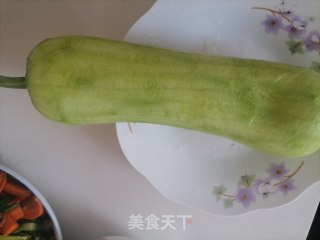 葫芦瓜炒肉步骤1