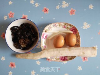 山药黑木耳炒鸡蛋步骤1