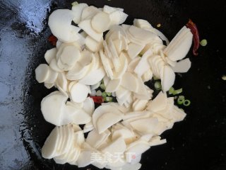 山药黑木耳炒鸡蛋步骤5