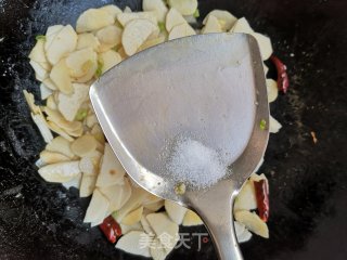 山药黑木耳炒鸡蛋步骤7