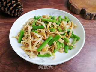 豇豆炒千张步骤5