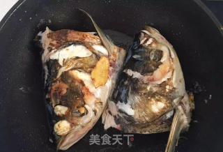 家常红烧鱼头步骤3