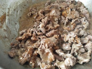 烧烤料炒牛肉步骤4