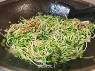 火腿炒黑豆芽步骤6