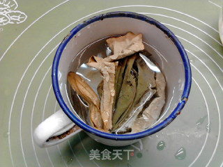 白扣陈皮荷叶糯米蒸排骨步骤10