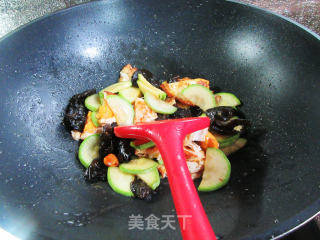 黑木耳煎鸡蛋炒西葫芦步骤9