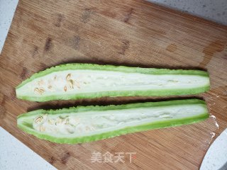 鸡蛋蒸苦瓜步骤2
