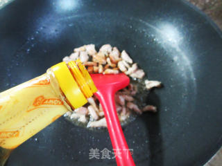 五花肉胡萝卜炒千张丝步骤6