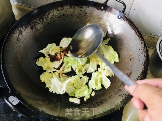 绿甘蓝木耳炒鸡蛋步骤6