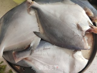 红烧小平鱼步骤1