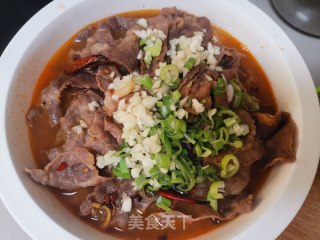 金针菇肥牛汤步骤8