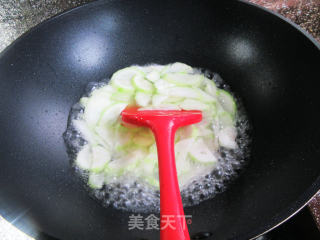 咸鸭蛋炒夜开花步骤7