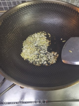 紫苏焖鱼步骤3