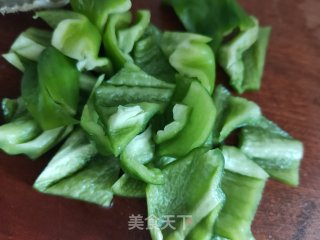 梭子蟹炒青椒步骤3