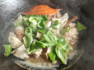 梭子蟹炒青椒步骤11