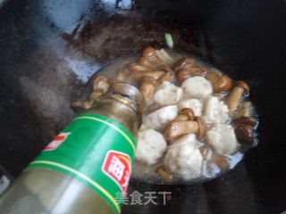 滑子菇小白菜烧丸子步骤9